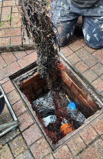 https://blockeddrainsrivervale.com.au/uploads/2025/07/hero-blocked-sewers-68349.jpg